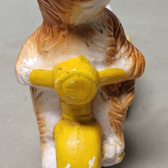 Vintage cat on a 3 wheeler shaker - Picture 7 of 10